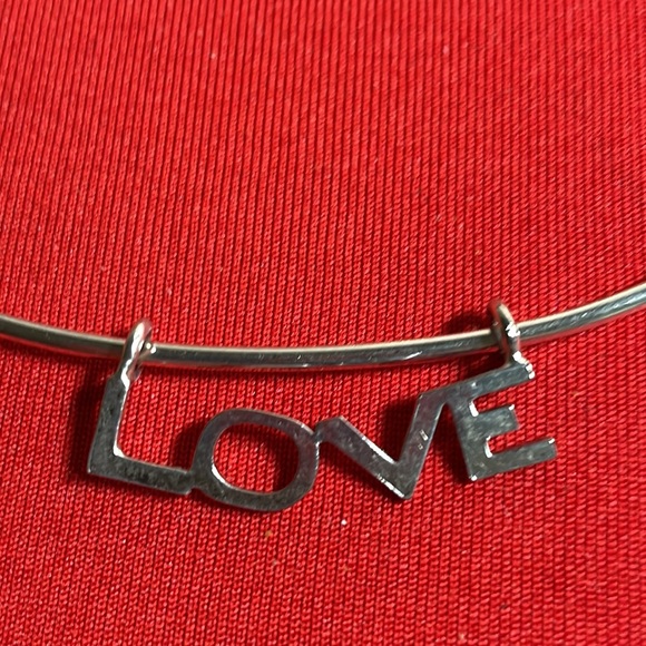 VINTAGE STERLING ‘LOVE’ NECKLACE (15”) - Picture 2 of 6